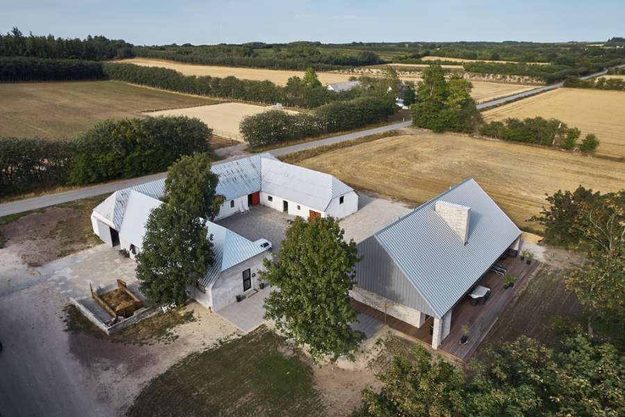 Nyt arkitekttegnet stuehus med frit udsyn til de åbne marker, Tostrupvej 131, Nibe